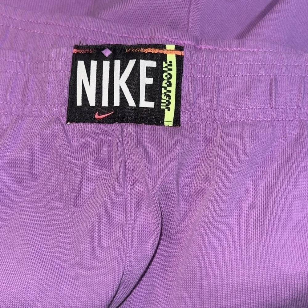 Nike Casual Comfy Athleisure Pull On Retro Vibe 90s Vintage Style Lounge Shorts